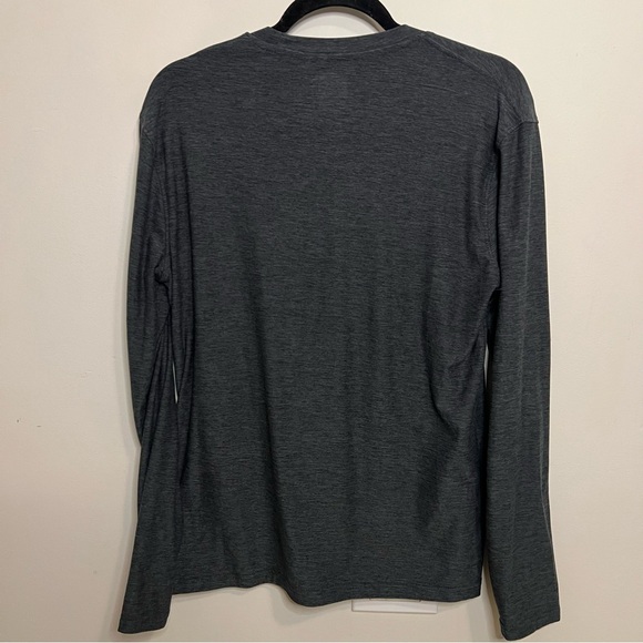 Men's Gray LEG3ND Long Sleeve Shirt Athletic Workout Fitness Comfort Casual Gym - Picture 4 of 6